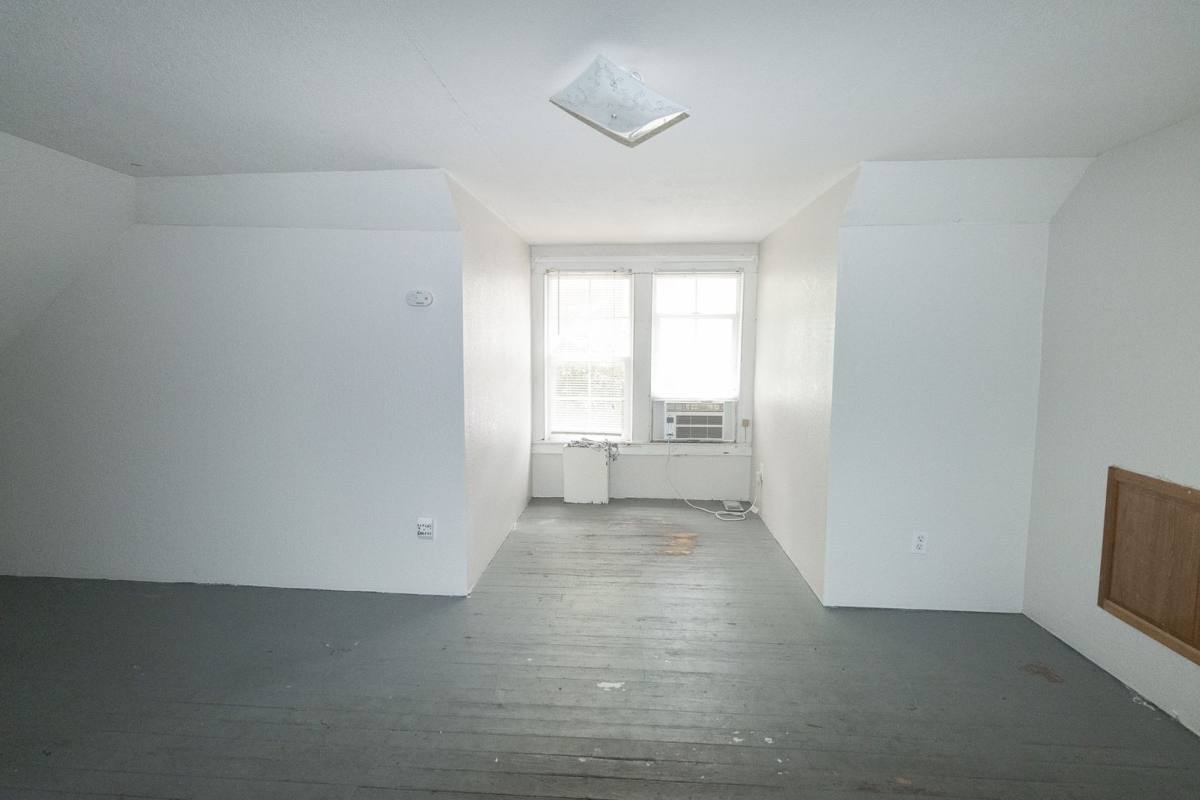 Apartment for rent at 1107 E Walnut St, Columbia, MO 65201