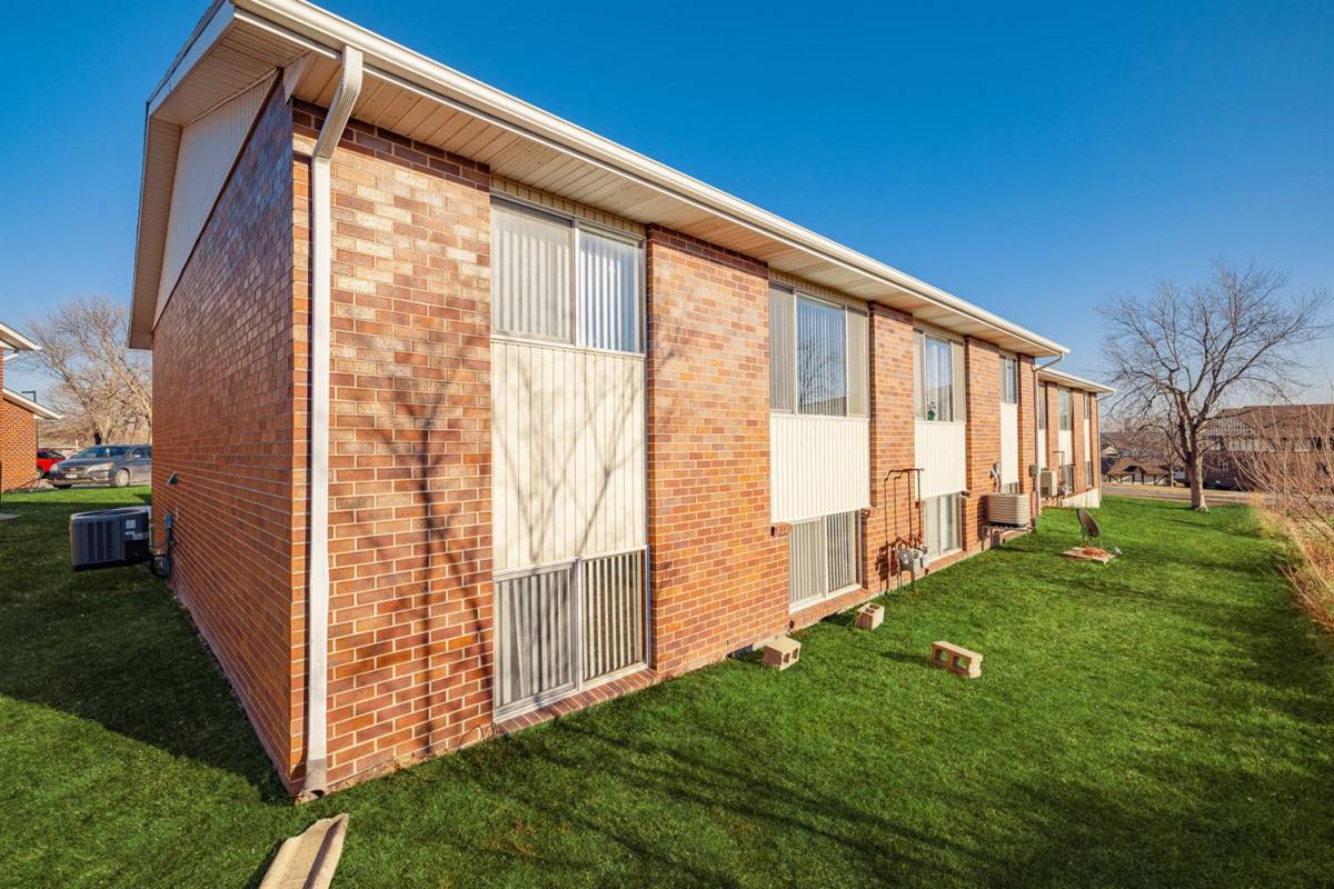 Townhouse for rent at 3421 Portia St, Lincoln, NE 68521