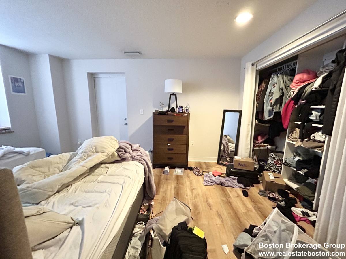Apartment for rent at 73 Gainsborough St #201, Boston, MA 02115