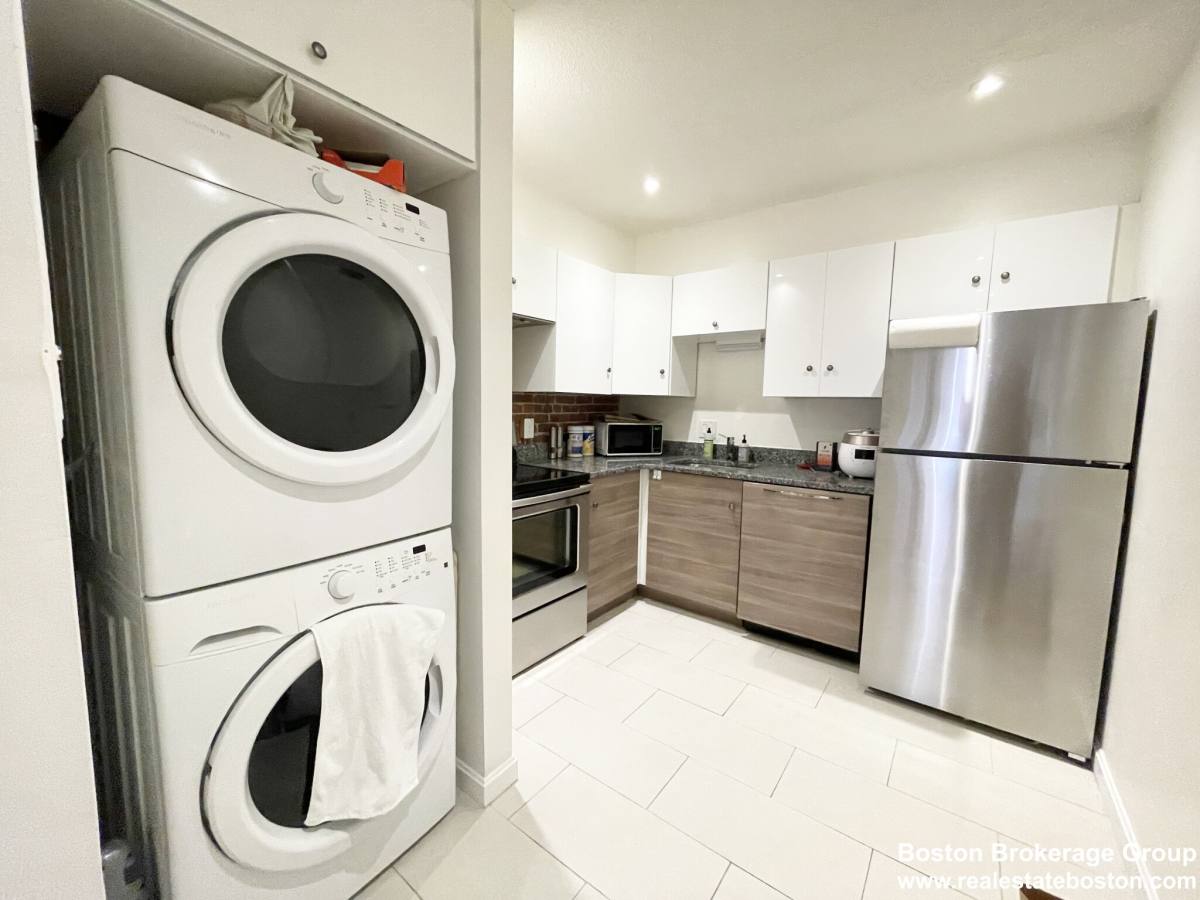 Apartment for rent at 73 Gainsborough St #201, Boston, MA 02115