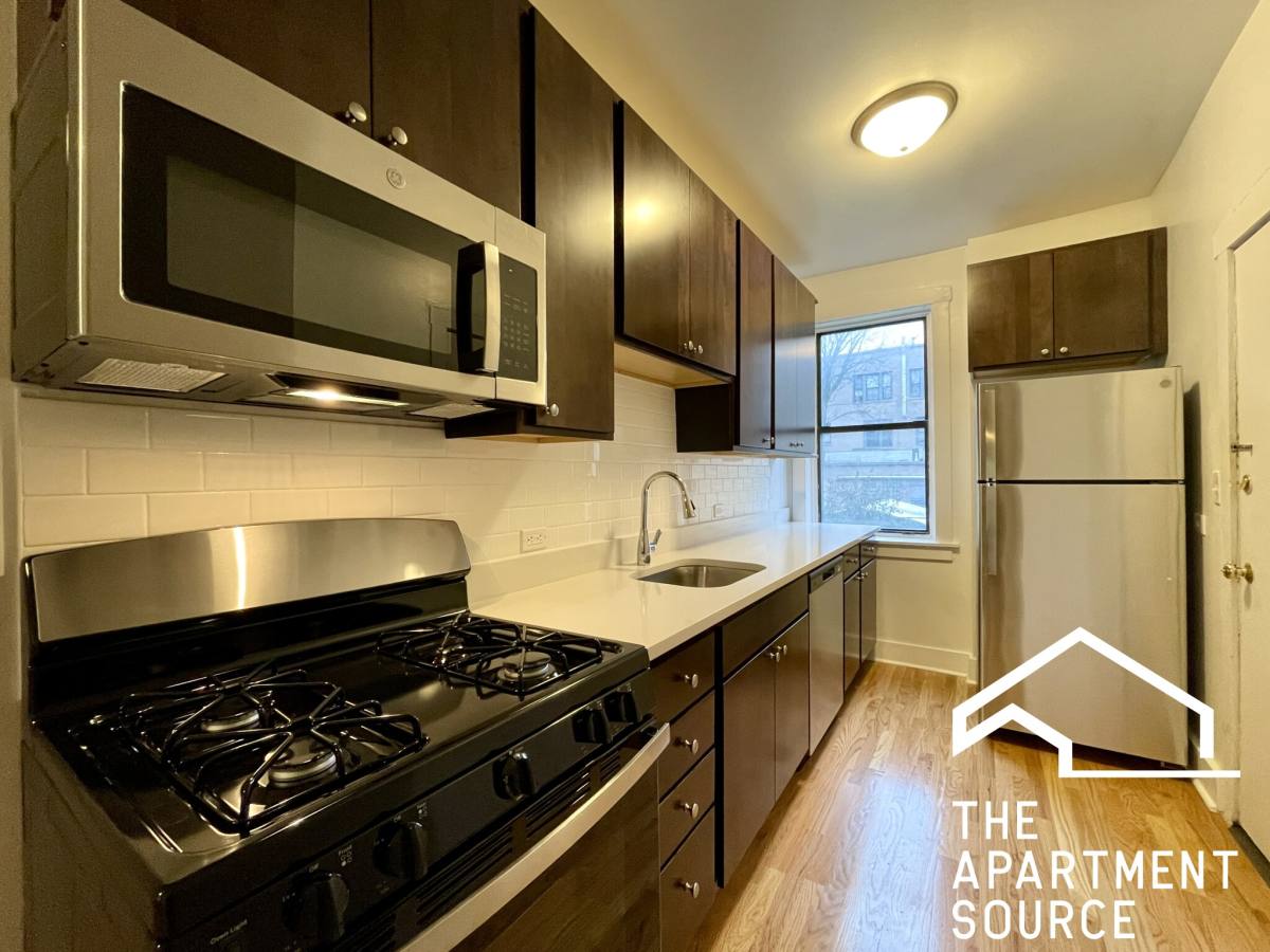 Apartment for rent at 1540 N Kedzie Ave #1M, Chicago, IL 60651
