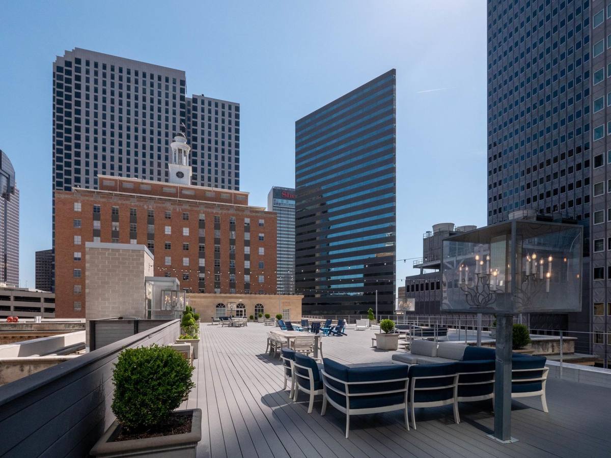 Apartment for rent at 400 N Ervay St, Dallas, TX 75201