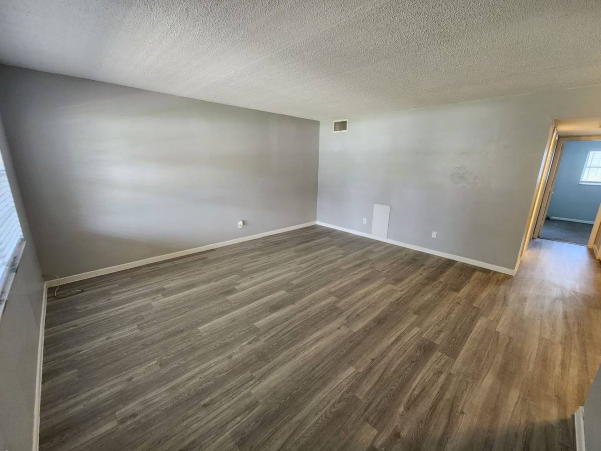 Apartment for rent at 2501 Renatta Dr, Largo, FL 33770