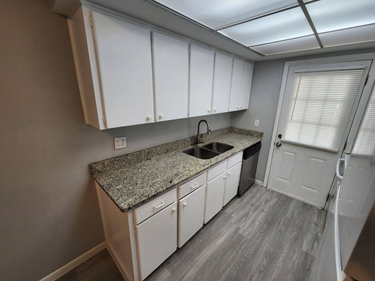 Apartment for rent at 2501 Renatta Dr, Largo, FL 33770