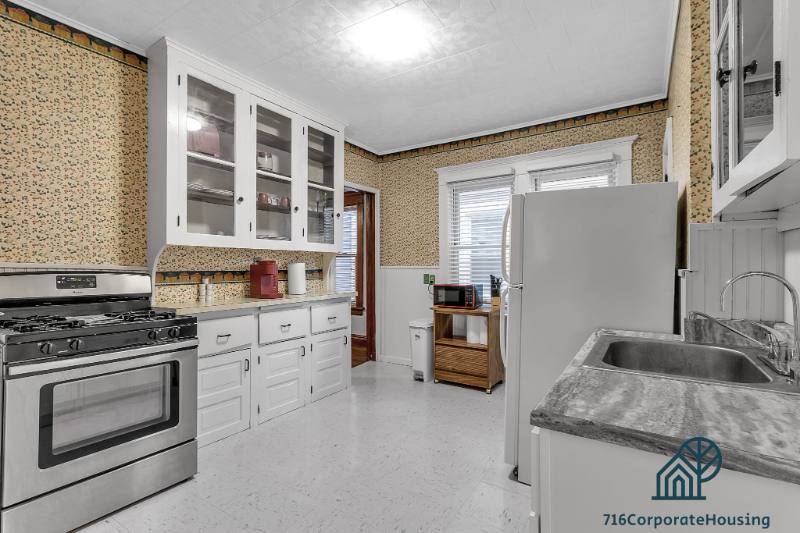 Apartment for rent at 309 Bird Ave #1, Buffalo, NY 14213