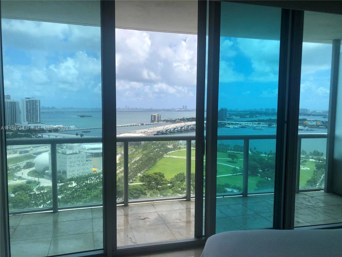 Apartment for rent at 888 Biscayne Blvd, Miami, FL 33130
