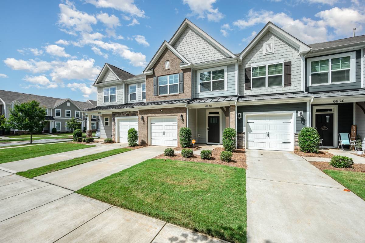 Townhouse for rent at 6838 Harris Bay Rd, Charlotte, NC 28269