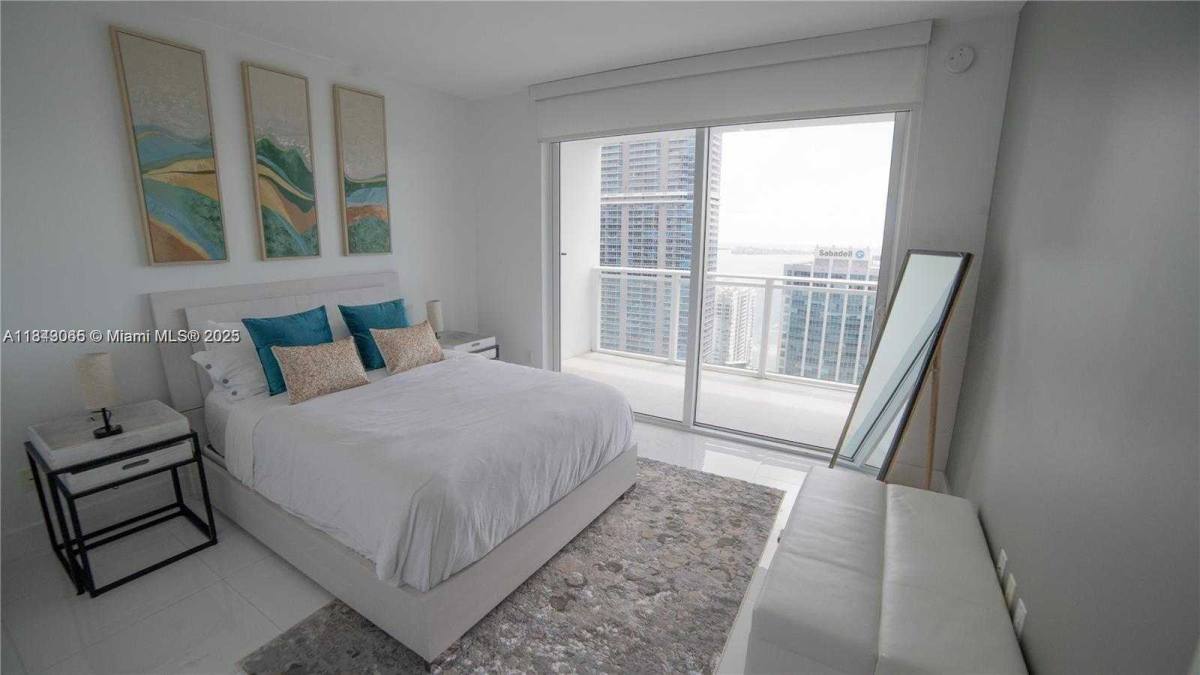 Apartment for rent at 1080 Brickell Ave, Miami, FL 33131