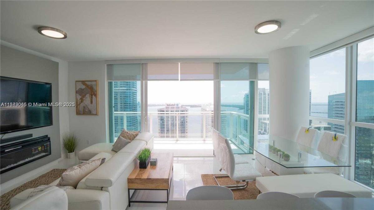 Apartment for rent at 1080 Brickell Ave, Miami, FL 33131