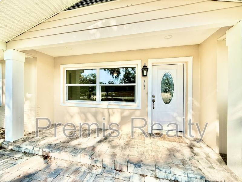 House for rent at 2014 Pinehurst Dr, Clearwater, FL 33763