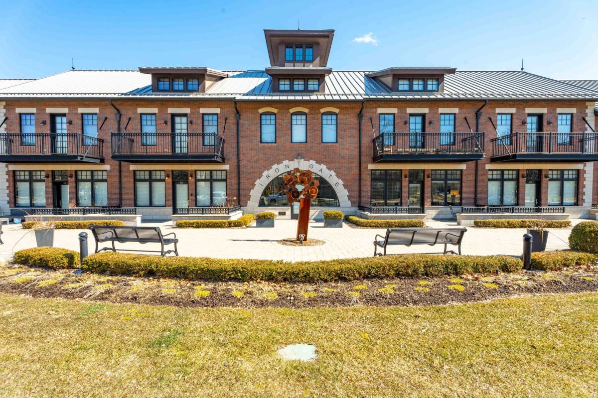 Apartment for rent at 401 S Eton St, Birmingham, MI 48009