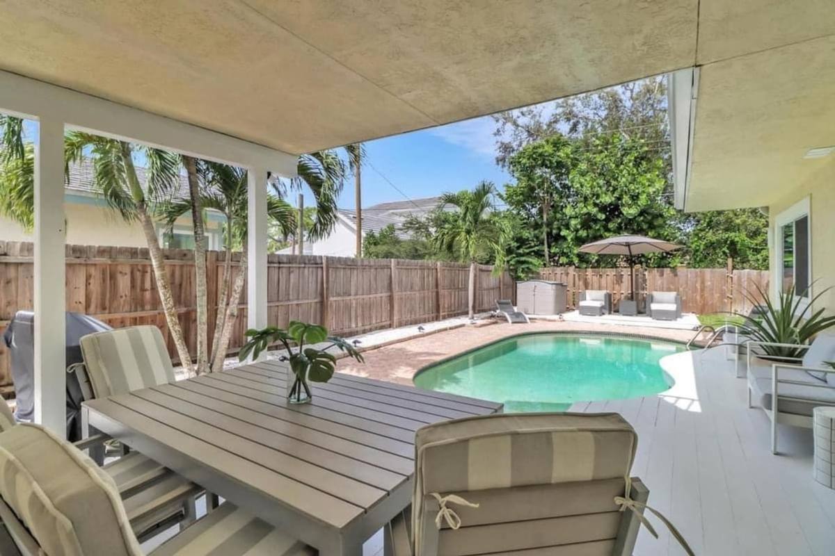 House for rent at 1097 Frank Whiteman Blvd, Naples, FL 34103