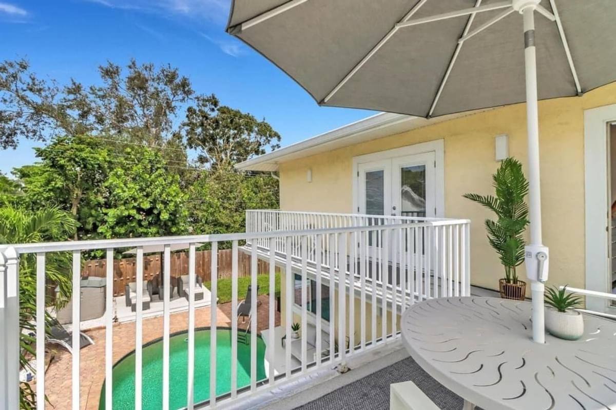 House for rent at 1097 Frank Whiteman Blvd, Naples, FL 34103