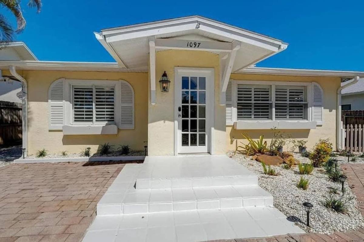 House for rent at 1097 Frank Whiteman Blvd, Naples, FL 34103