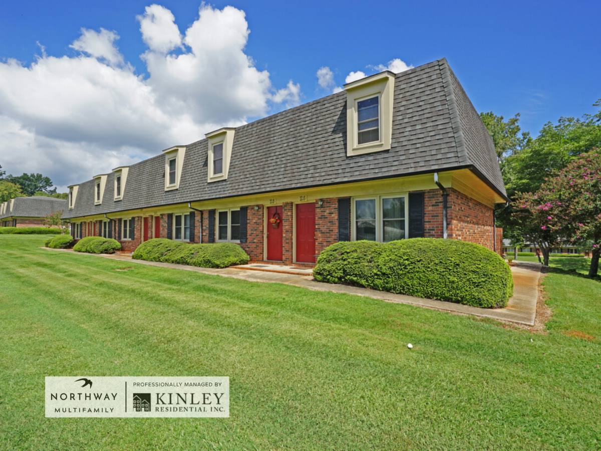 Apartment for rent at 1640 Breezy Trail, Lincolnton, NC 28092