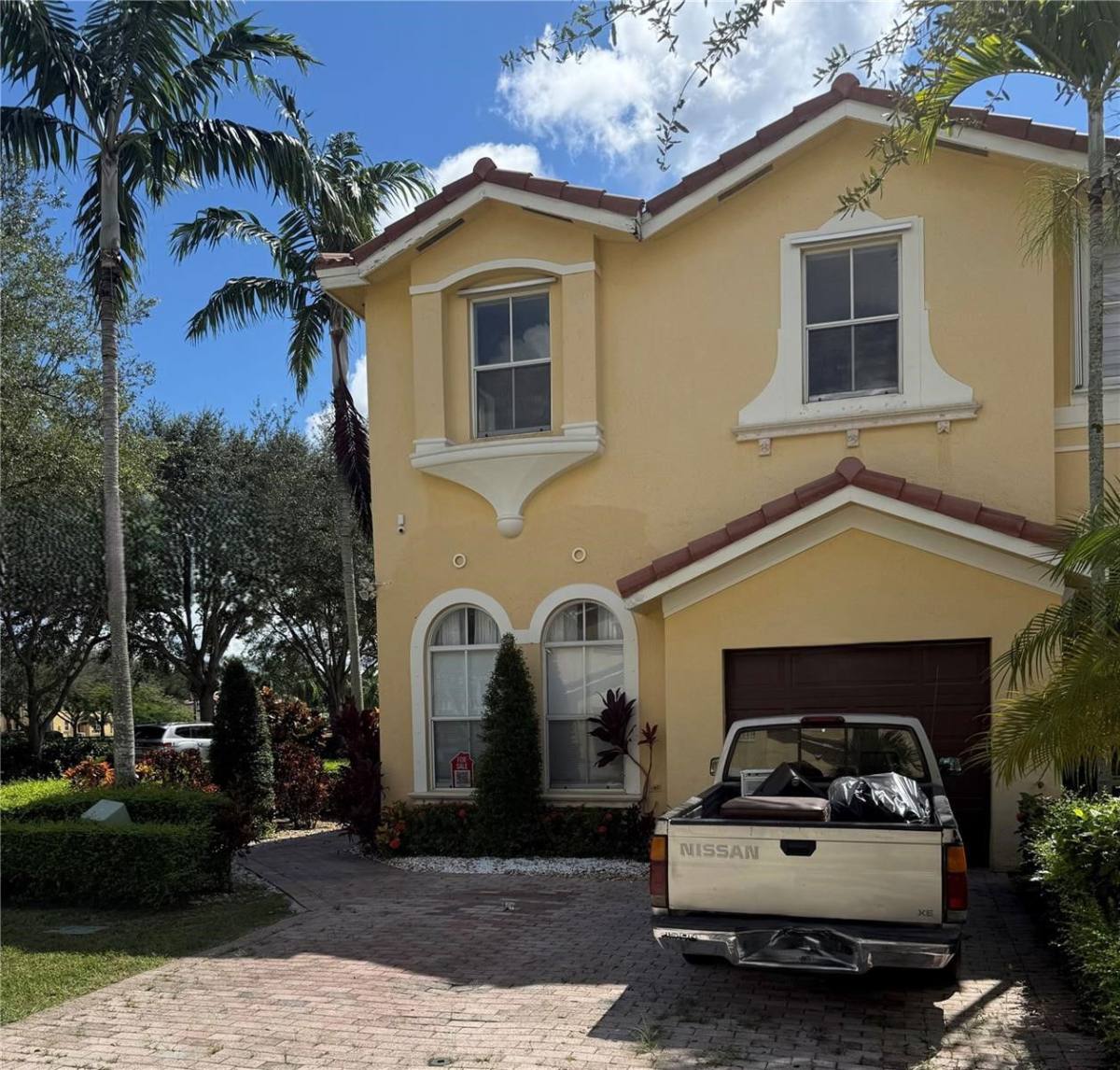 Townhouse for rent at 15030 SW 9th Terrace, Miami, FL 33194