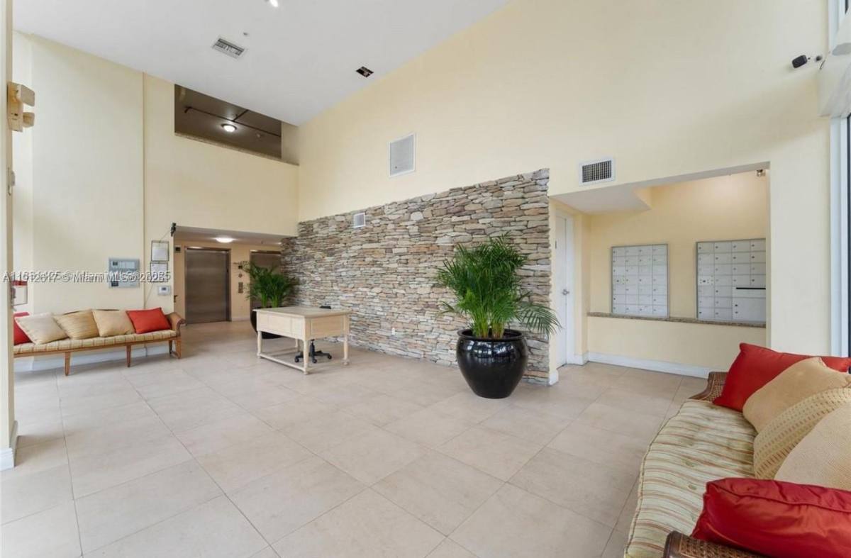 Apartment for rent at 1350 NW 8th Court #5, Miami, FL 33136