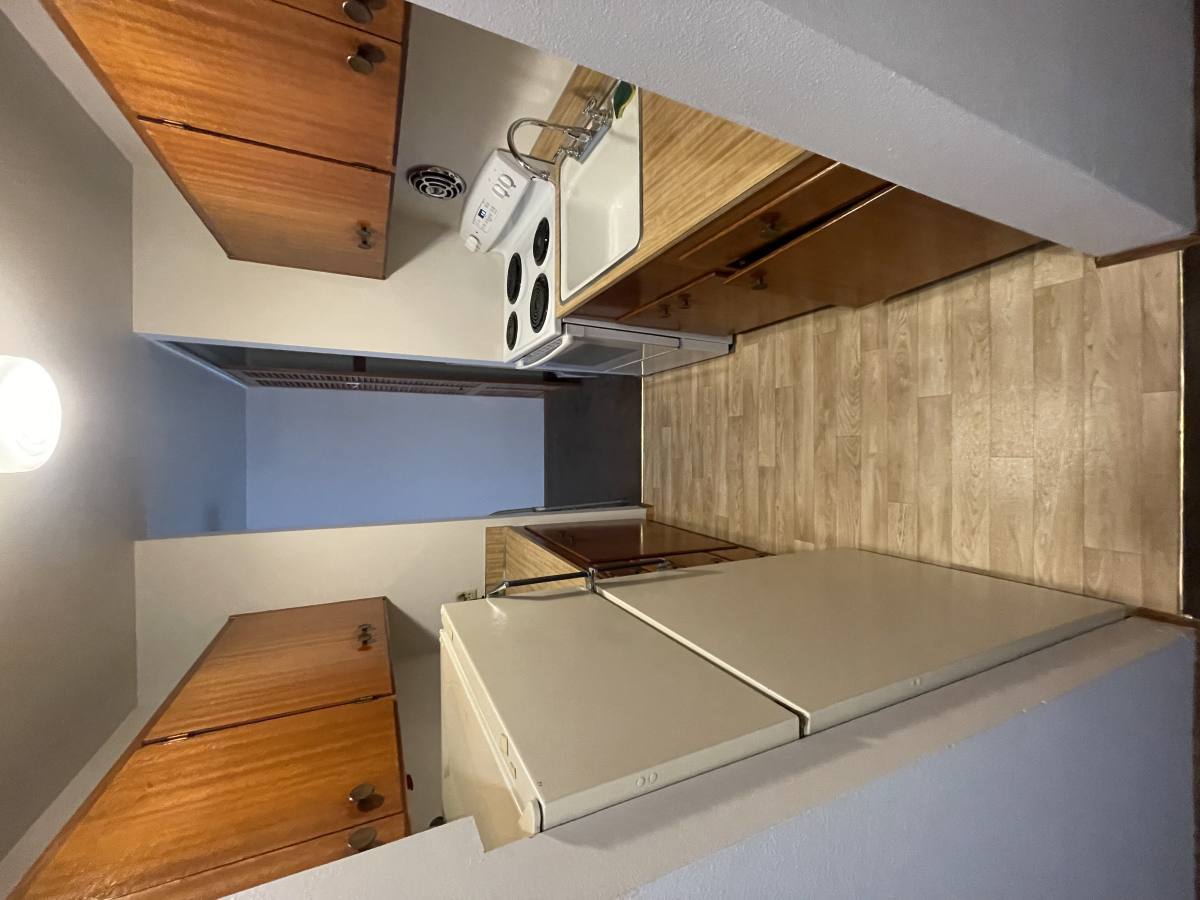 Apartment for rent at 4701 15th Ave NE #5, Seattle, WA 98105