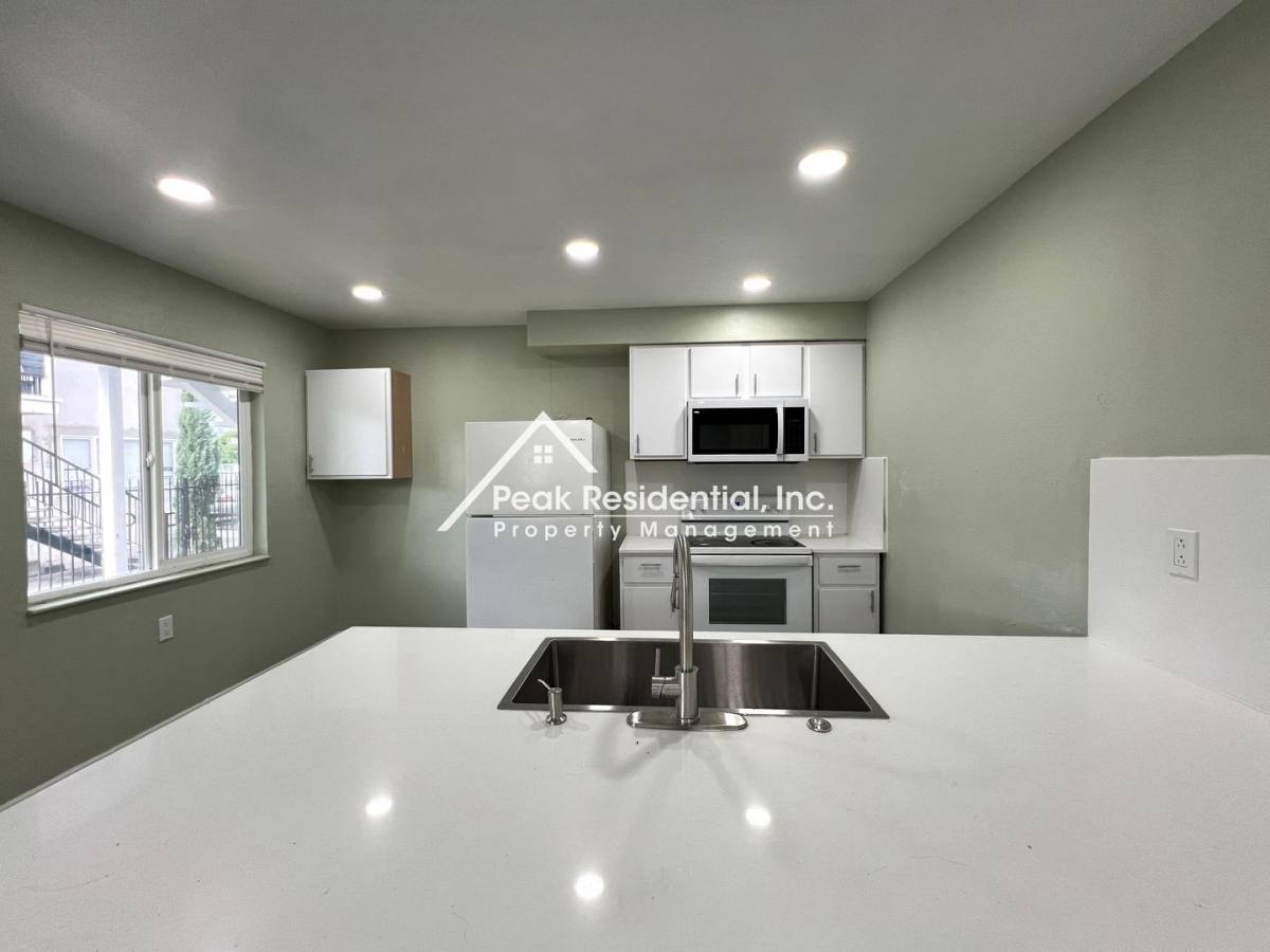 Apartment for rent at 3916 42nd Ave, Sacramento, CA 95824
