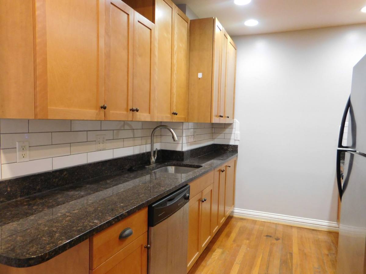 Apartment for rent at 757 Syracuse Ave, Saint Louis, MO 63130