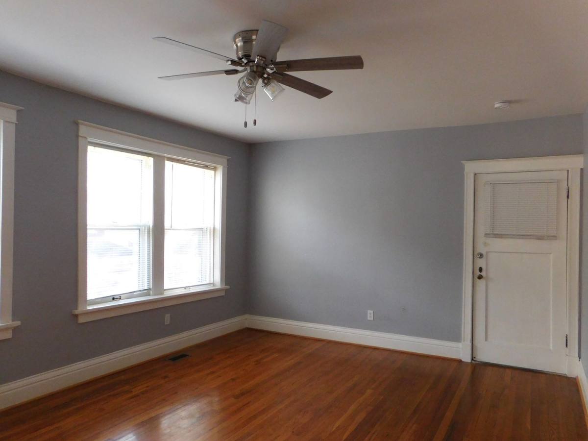 Apartment for rent at 757 Syracuse Ave, Saint Louis, MO 63130