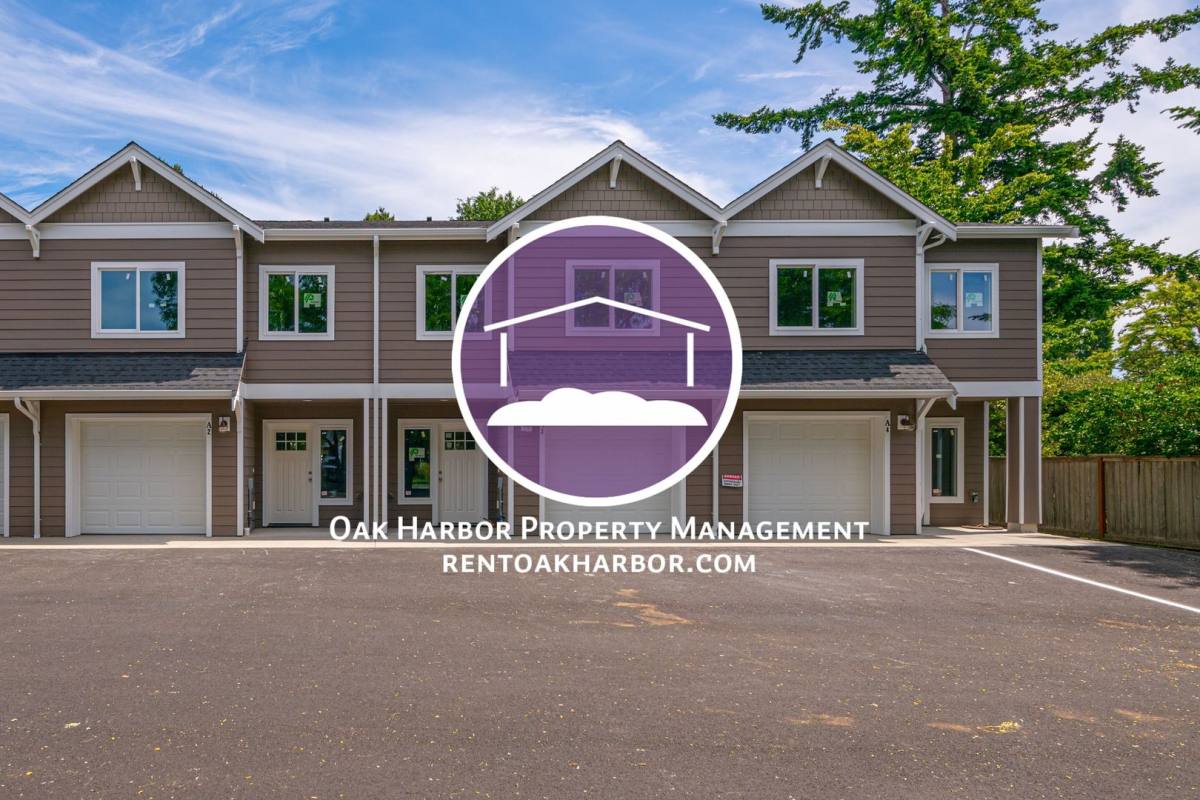 Townhouse for rent at 259 SE Ely St, Oak Harbor, WA 98277
