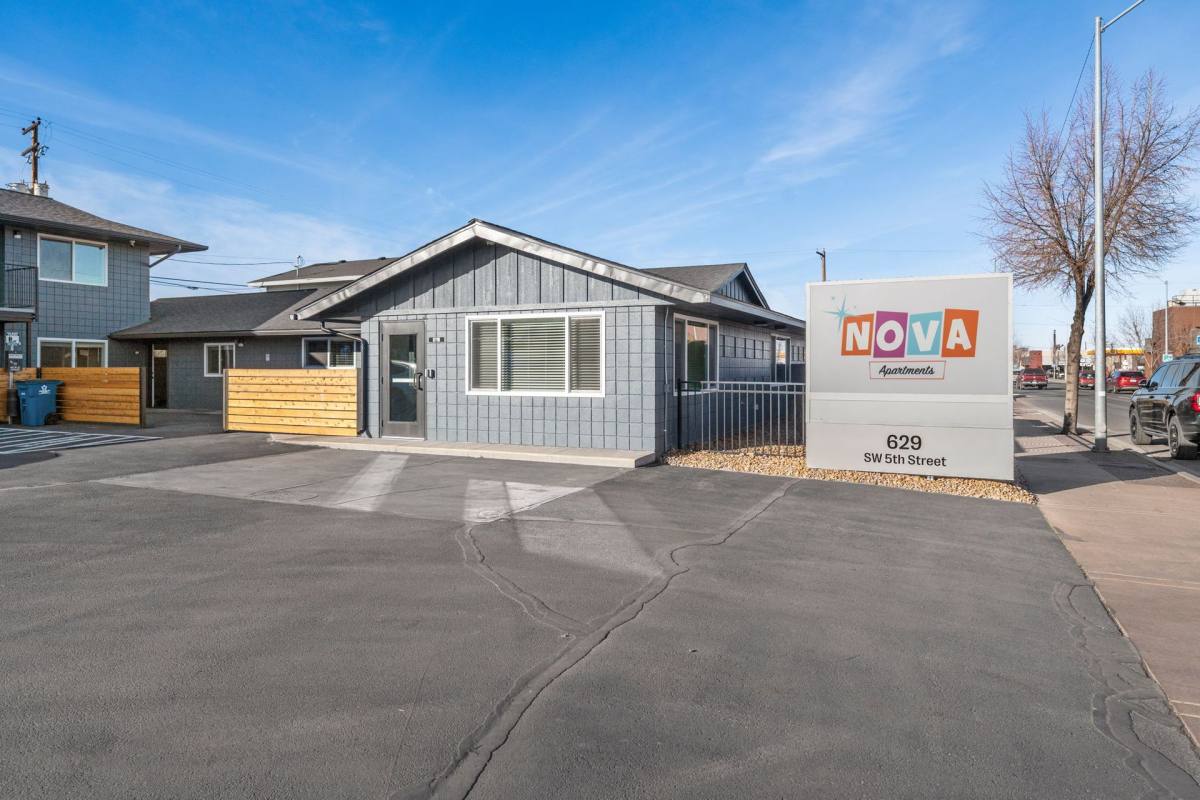 Apartment for rent at 629 SW 5th St, Redmond, OR 97756