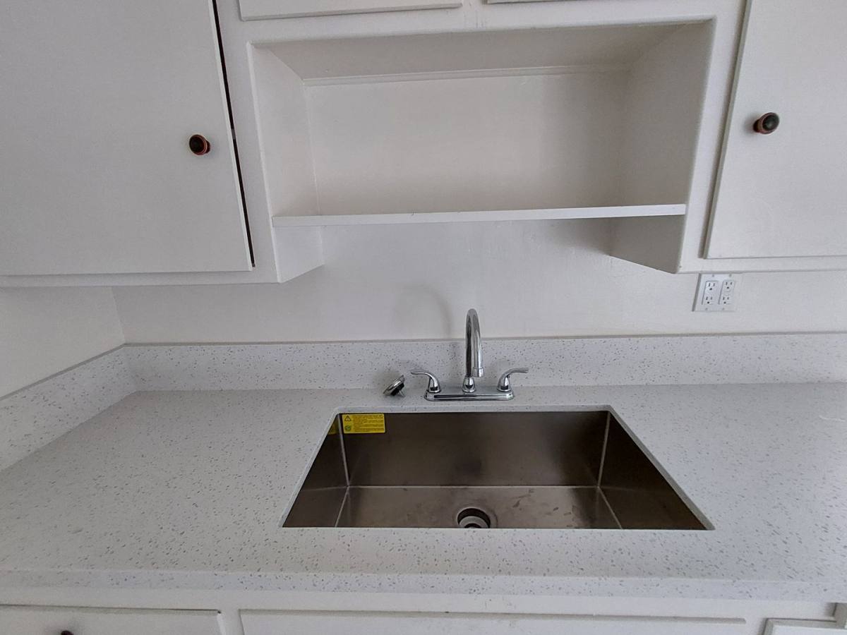Apartment for rent at 9611 Alexander Ave, South Gate, CA 90280