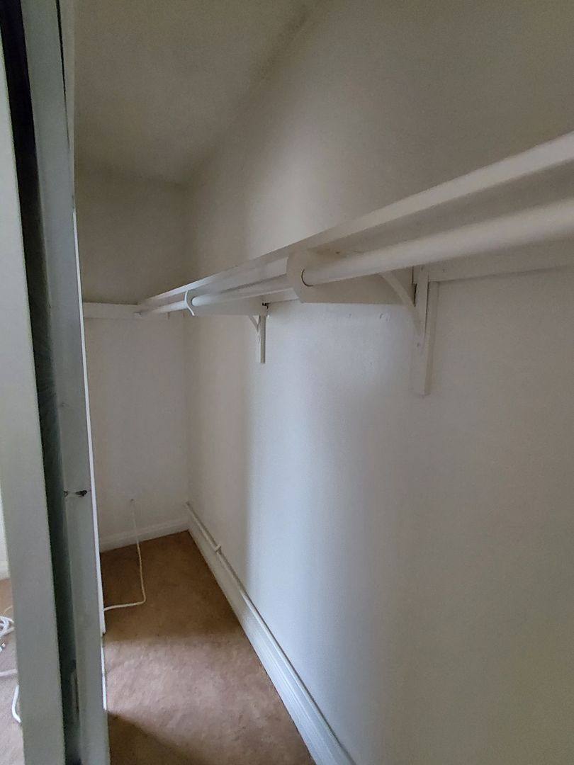Apartment for rent at 9611 Alexander Ave, South Gate, CA 90280