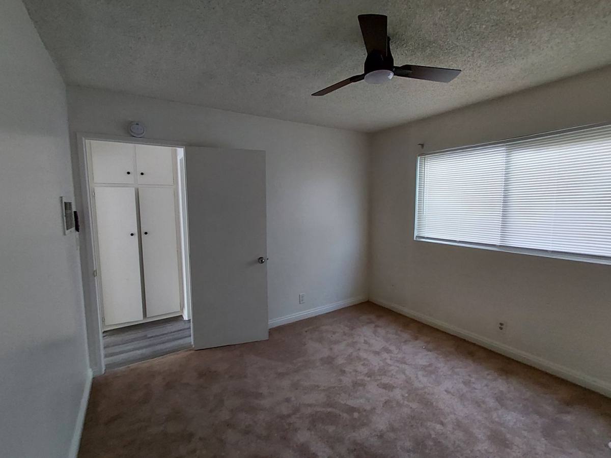 Apartment for rent at 9611 Alexander Ave, South Gate, CA 90280