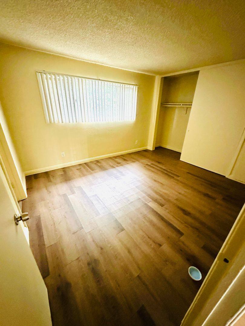 Apartment for rent at 621 N Cerritos Ave, Azusa, CA 91702