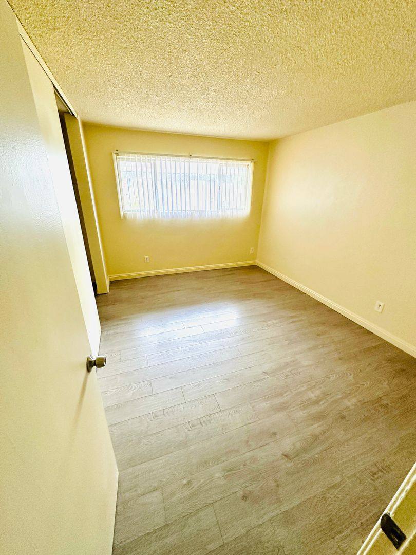 Apartment for rent at 621 N Cerritos Ave, Azusa, CA 91702