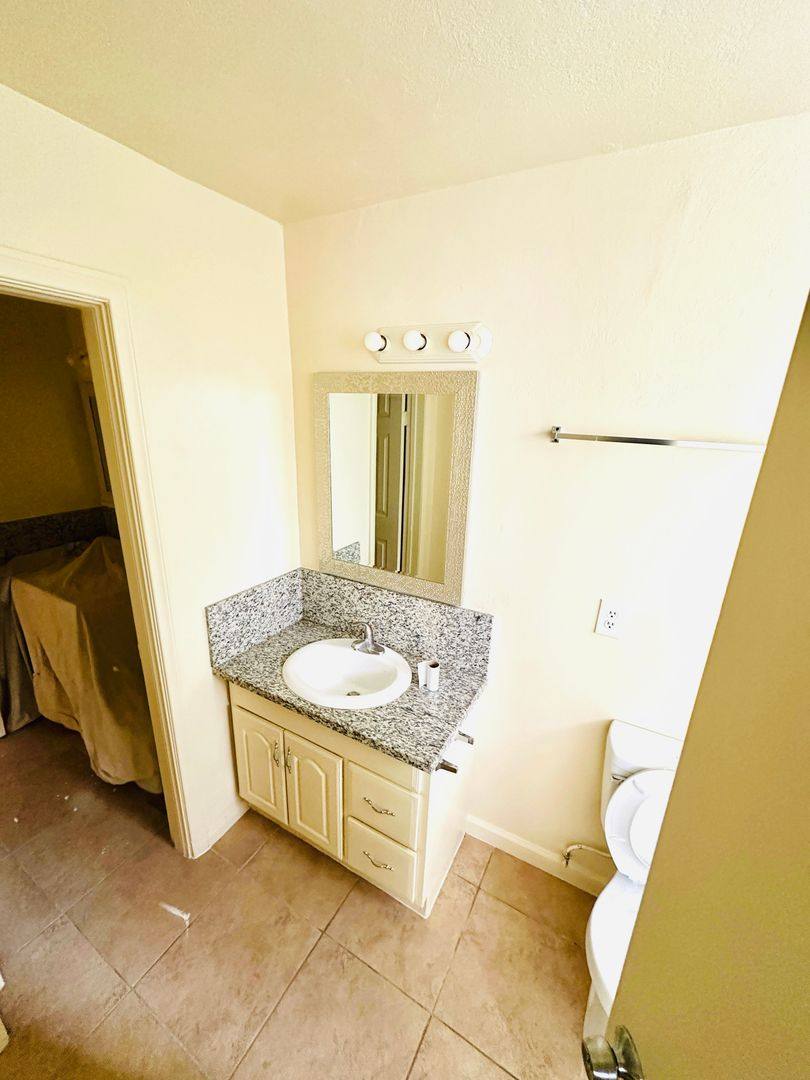 Apartment for rent at 621 N Cerritos Ave, Azusa, CA 91702