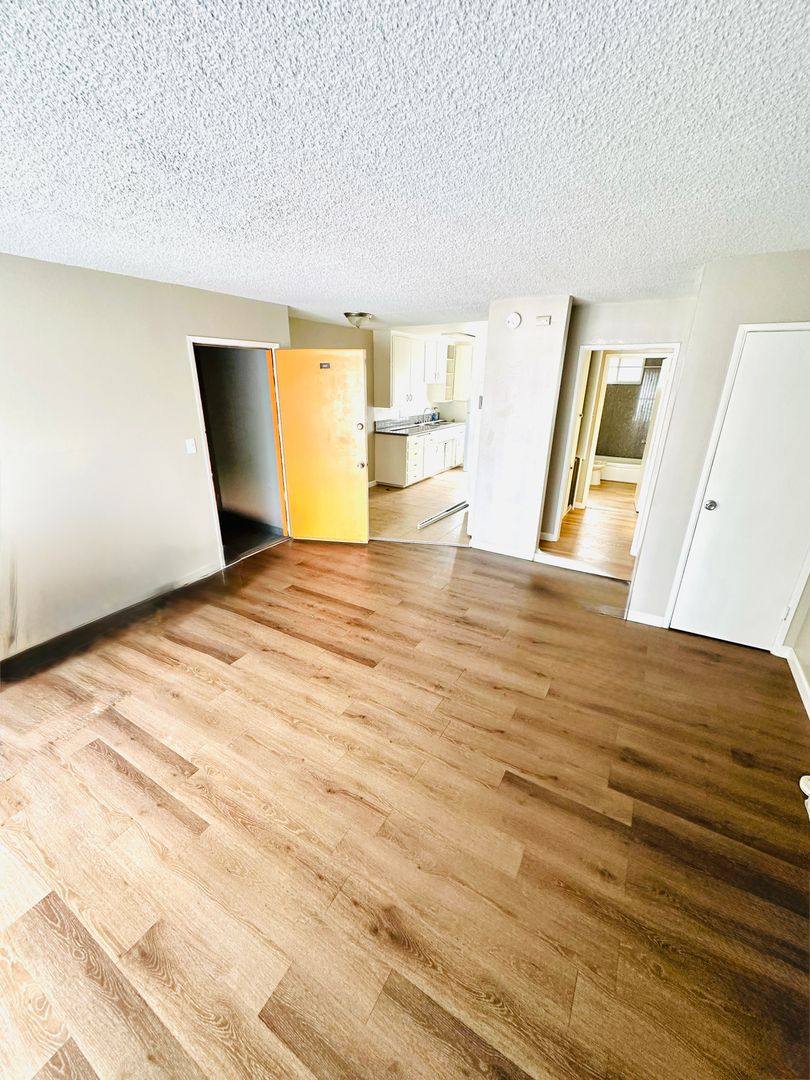 Apartment for rent at 621 N Cerritos Ave, Azusa, CA 91702