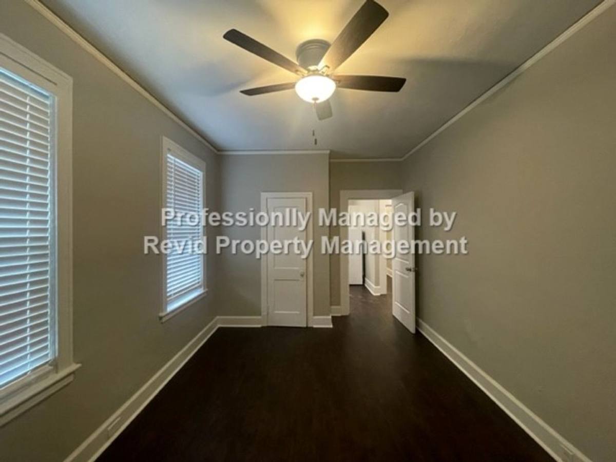 Apartment for rent at 148 Stonewall Place, Memphis, TN 38104