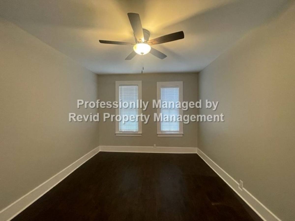 Apartment for rent at 148 Stonewall Place, Memphis, TN 38104