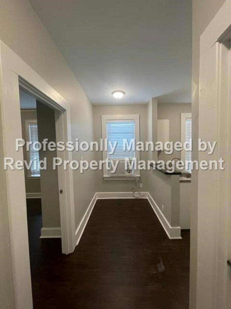 Apartment for rent at 148 Stonewall Place, Memphis, TN 38104