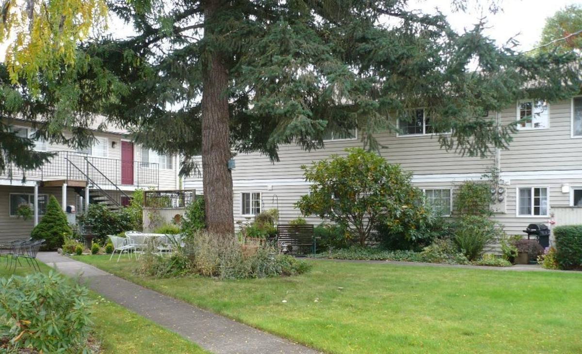 Apartment for rent at 2675-2695 Oak St, Eugene, OR 97405