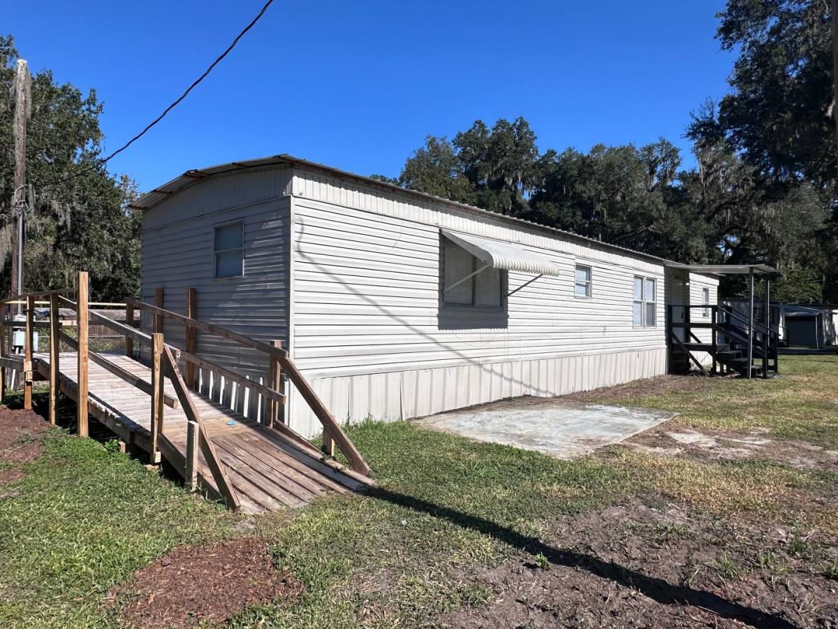 Apartment for rent at 11811 N Broad St, Brooksville, FL 34601