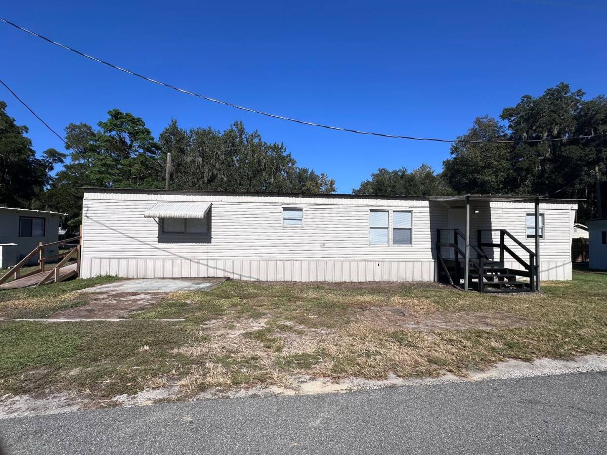 Apartment for rent at 11811 N Broad St, Brooksville, FL 34601
