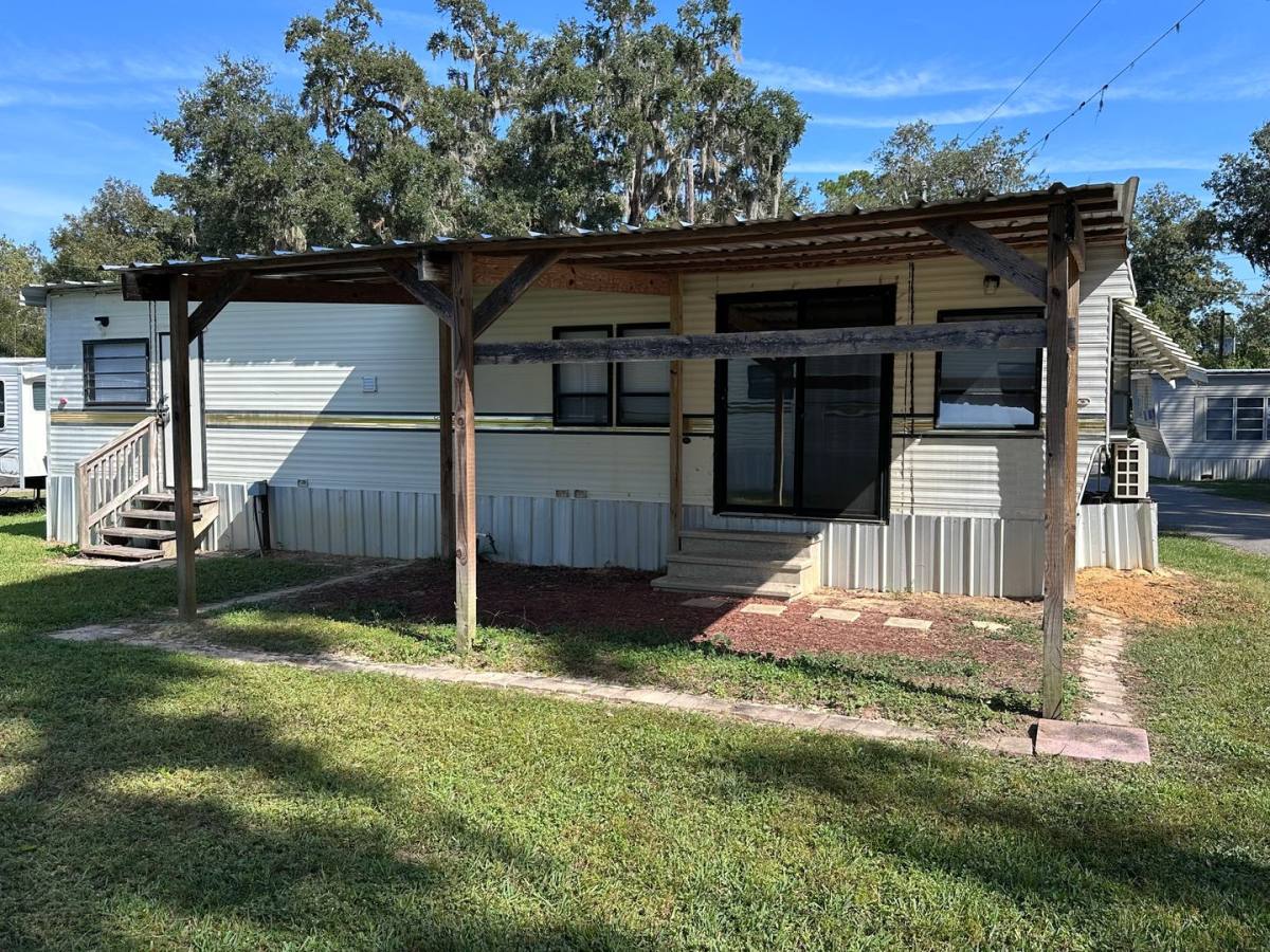 Apartment for rent at 11811 N Broad St, Brooksville, FL 34601