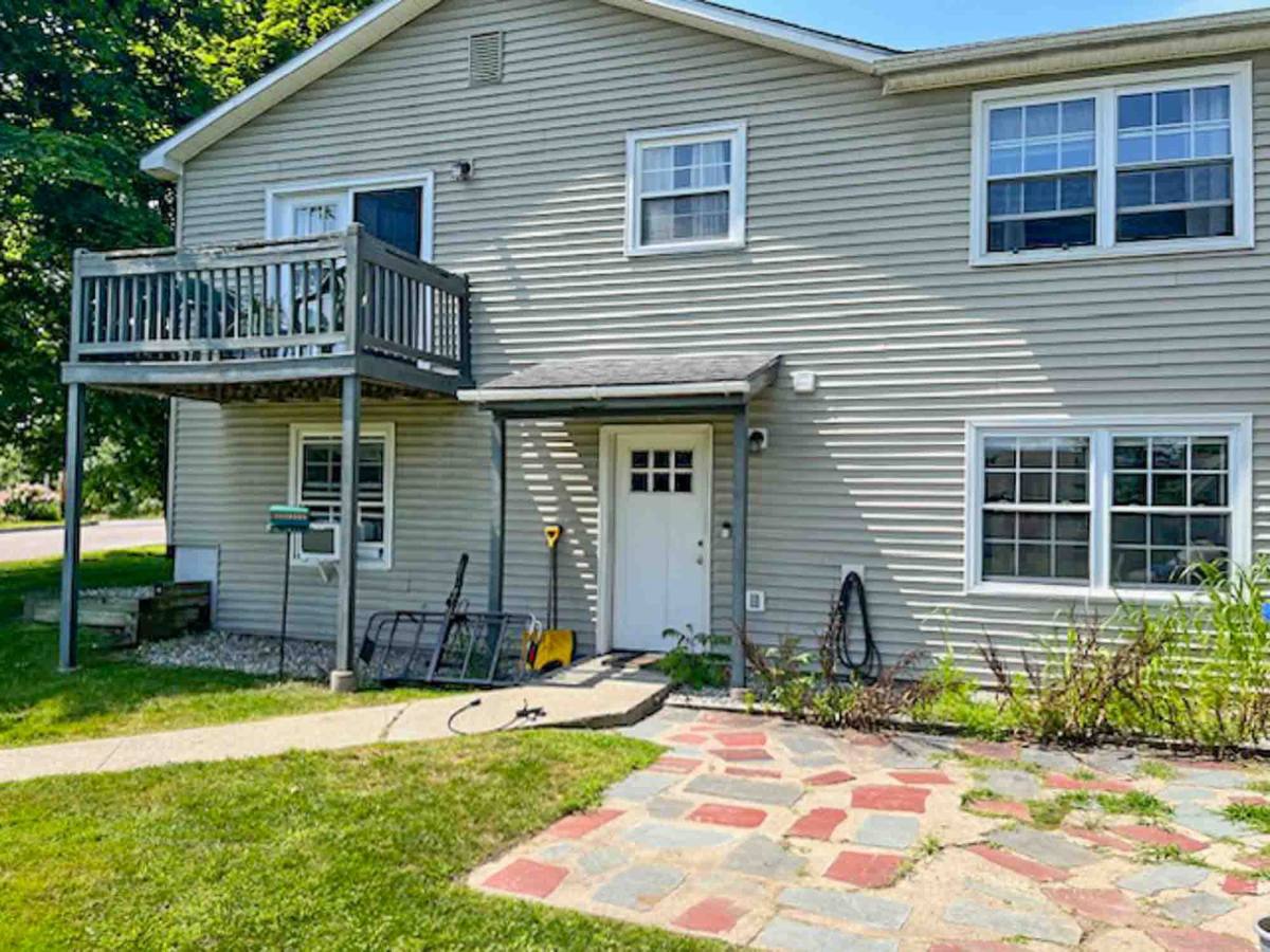 Townhouse for rent at 340 Spear St #2, South Burlington, VT 05403