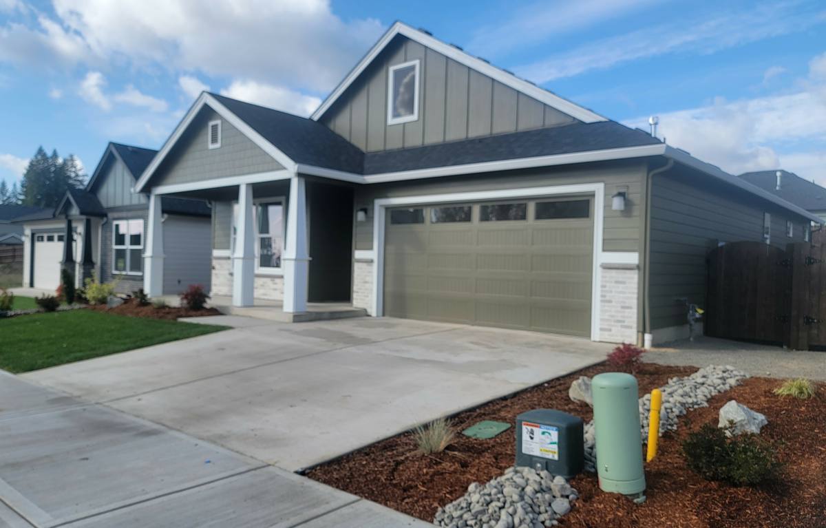 House for rent at 738 NW 28th St, Battle Ground, WA 98604