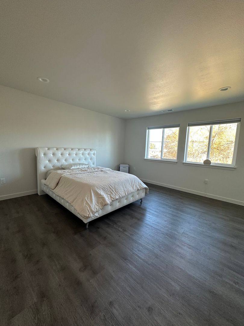 Townhouse for rent at 527 S Canterbury Lane, Moses Lake, WA 98837