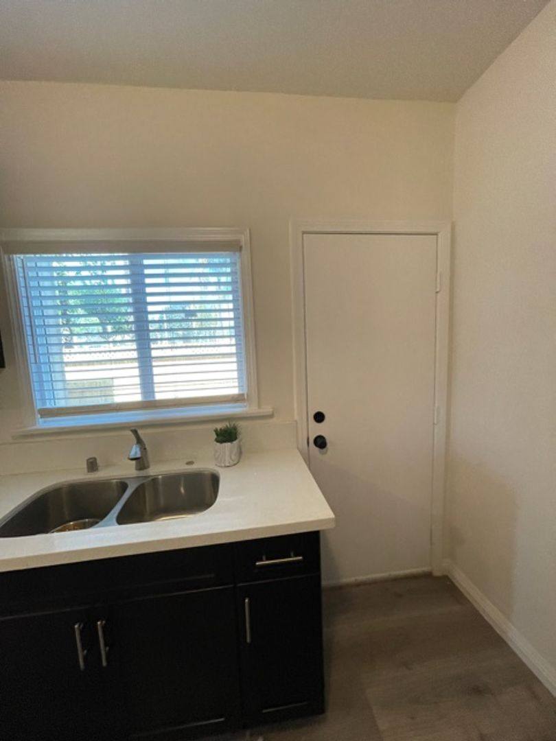 Apartment for rent at 524 Lincolnn Ave, Pasadena, CA 91103