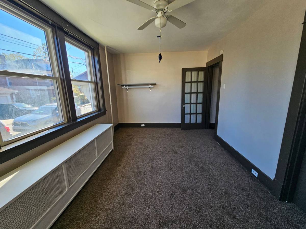 Apartment for rent at 1314 Vine St, McKees Rocks, PA 15136