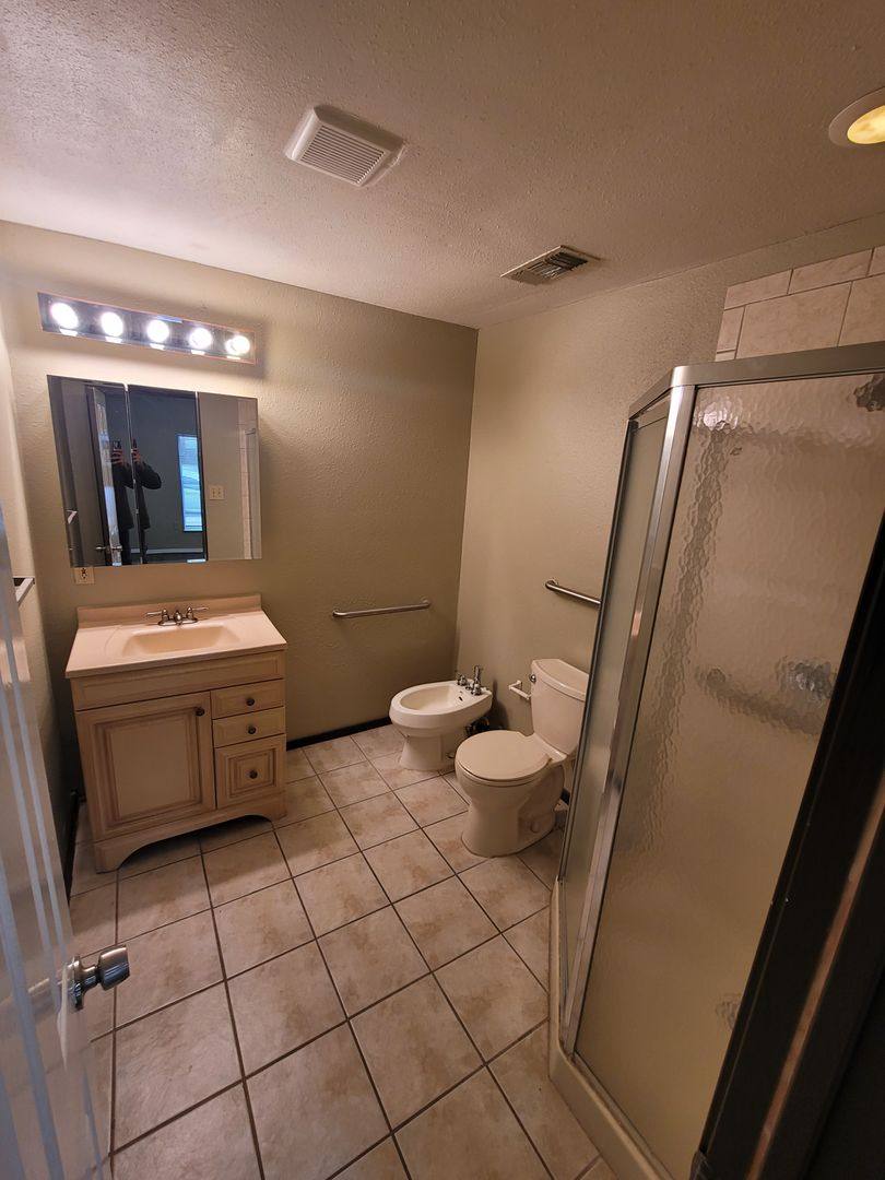 House for rent at 2320 Montclair Circle, Carrollton, TX 75007