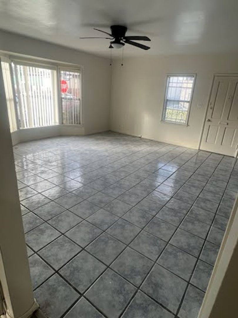 Apartment for rent at 2816 W Vernon Ave, Los Angeles, CA 90008