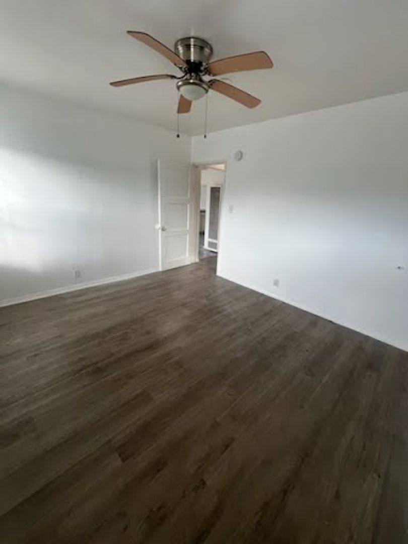 Apartment for rent at 2816 W Vernon Ave, Los Angeles, CA 90008