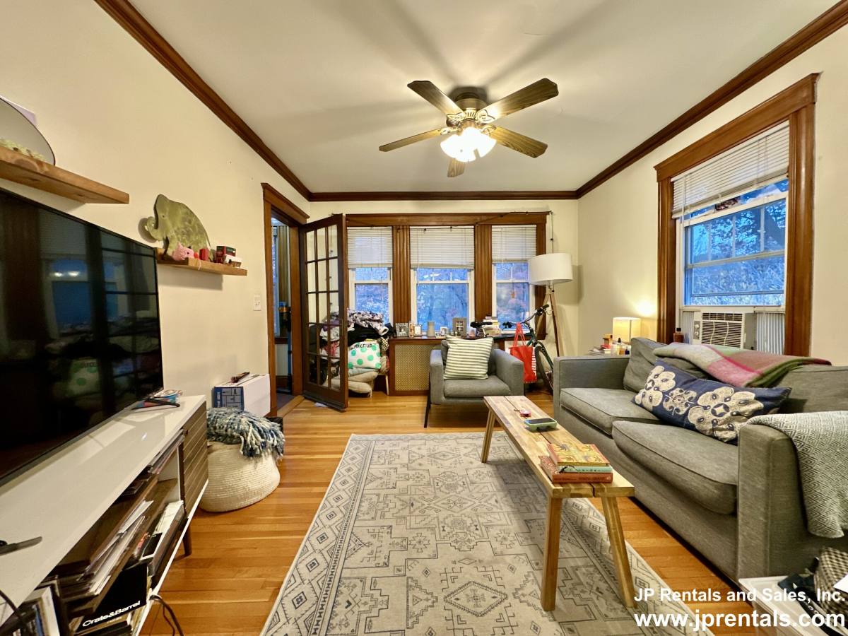 Apartment for rent at 218 Arborway, Jamaica Plain, MA 02130